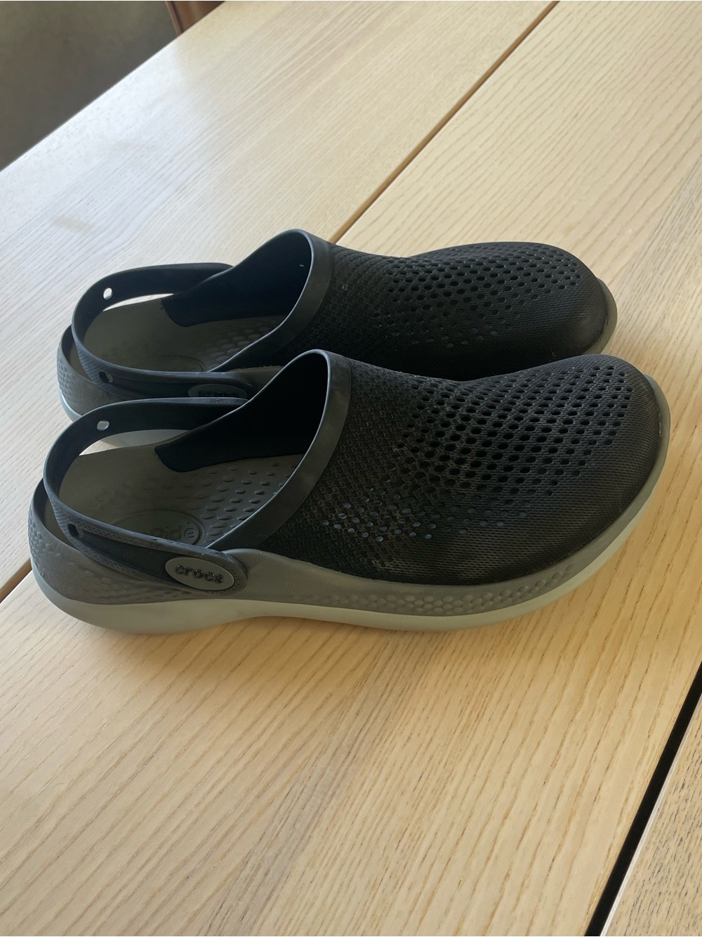 Crocs Literide 360 Clogs Men's Black Breathable Slip-On Clog size 10 women’s 12